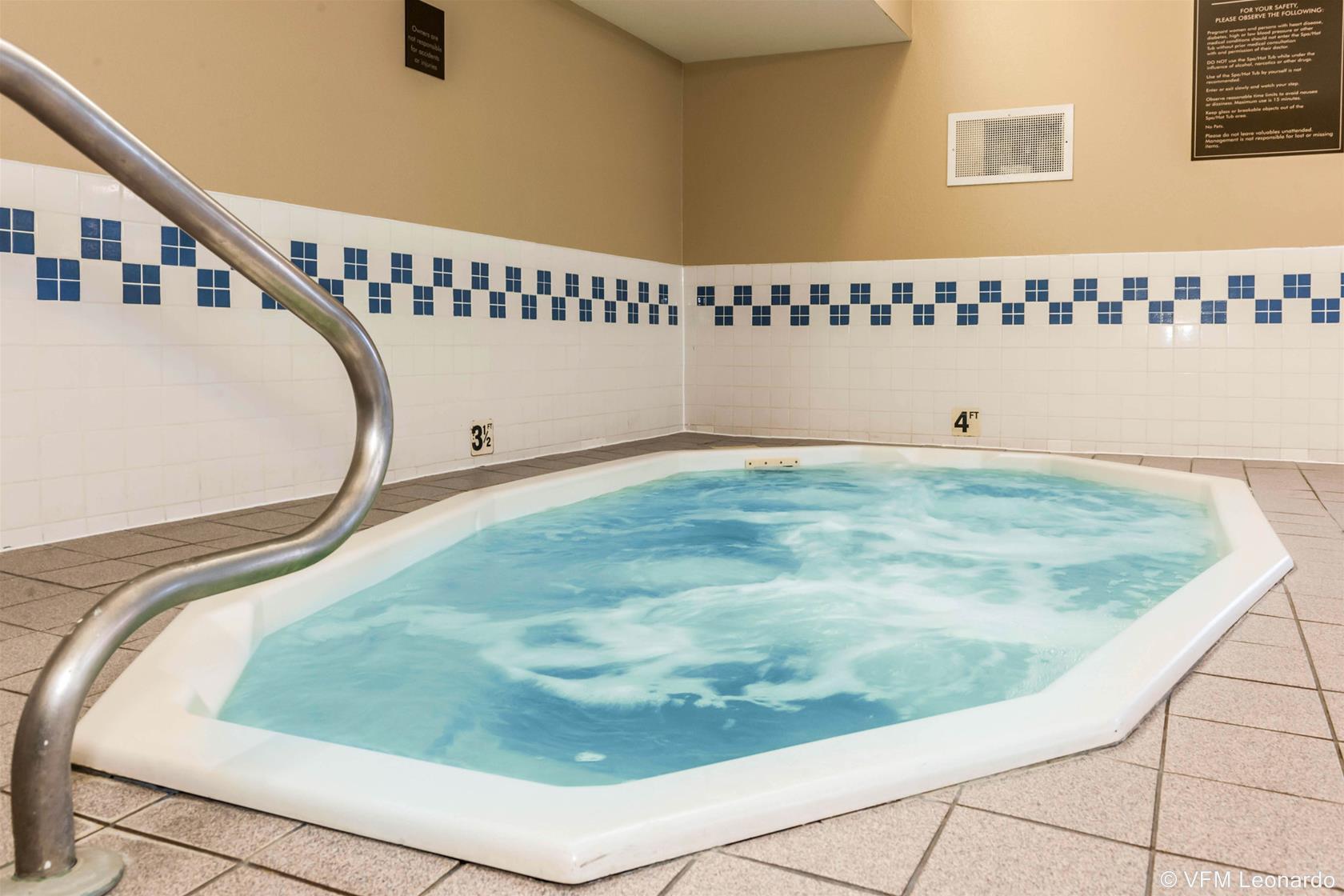 Comfort Suites Terre Haute University Area Exterior photo