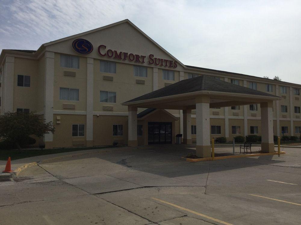 Comfort Suites Terre Haute University Area Exterior photo